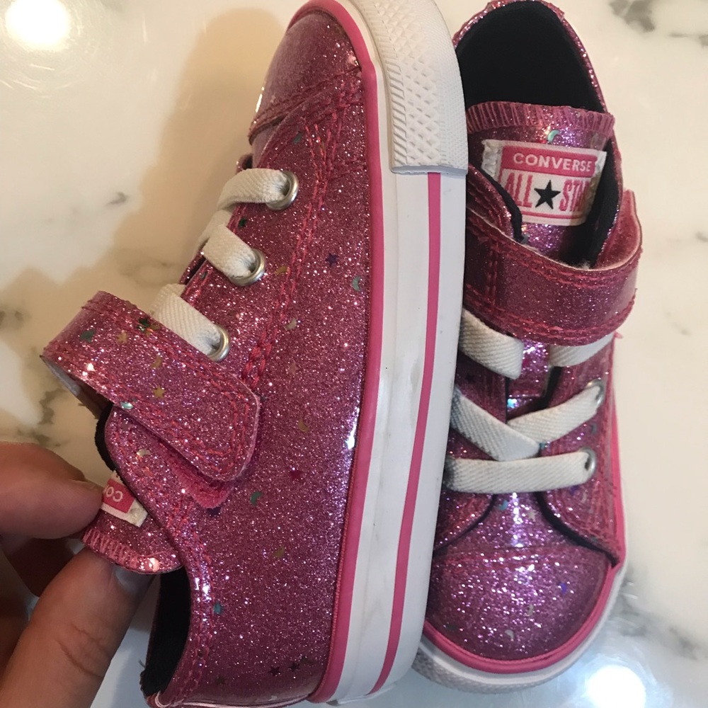 Pink sparkly Converse Allstars